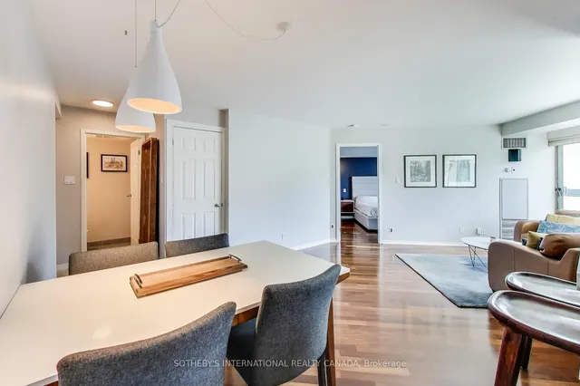 Additional image 2 of 10 Yonge St Unit 2701