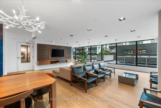 Additional image 17 of 111 Bathurst St Unit 505