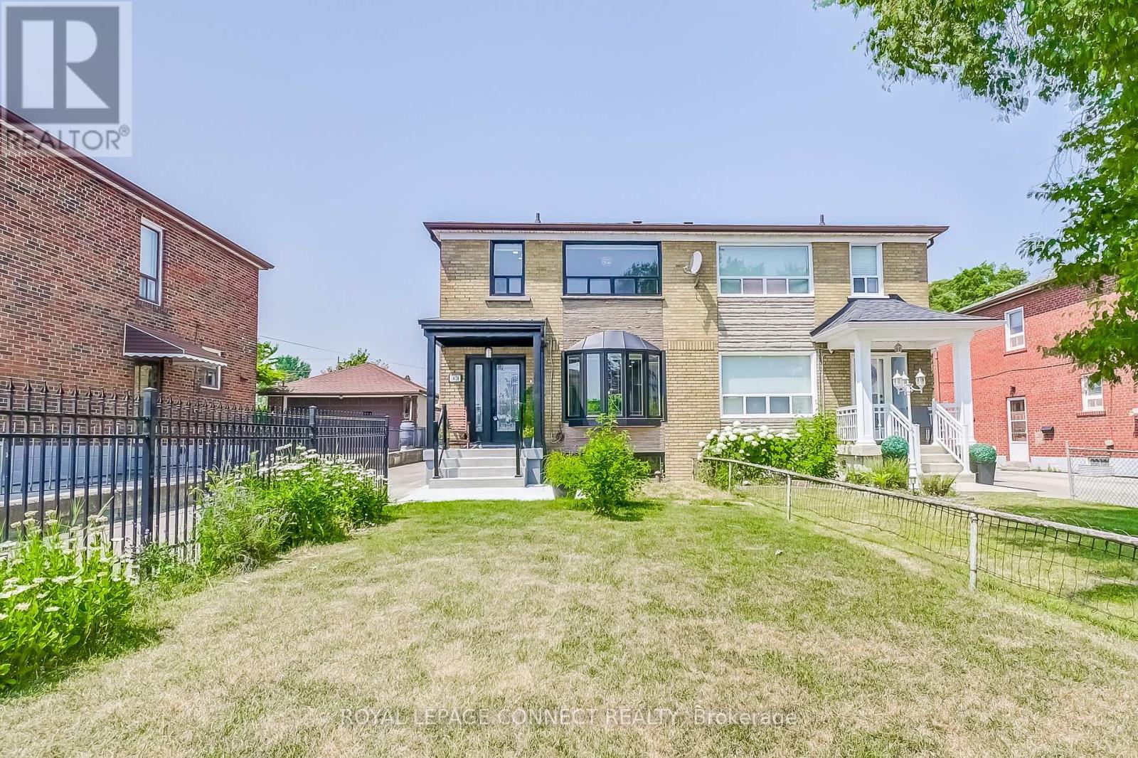Property image for 1478 LAWRENCE AVENUE W|Toronto (Maple Leaf), Ontario M6L1B3