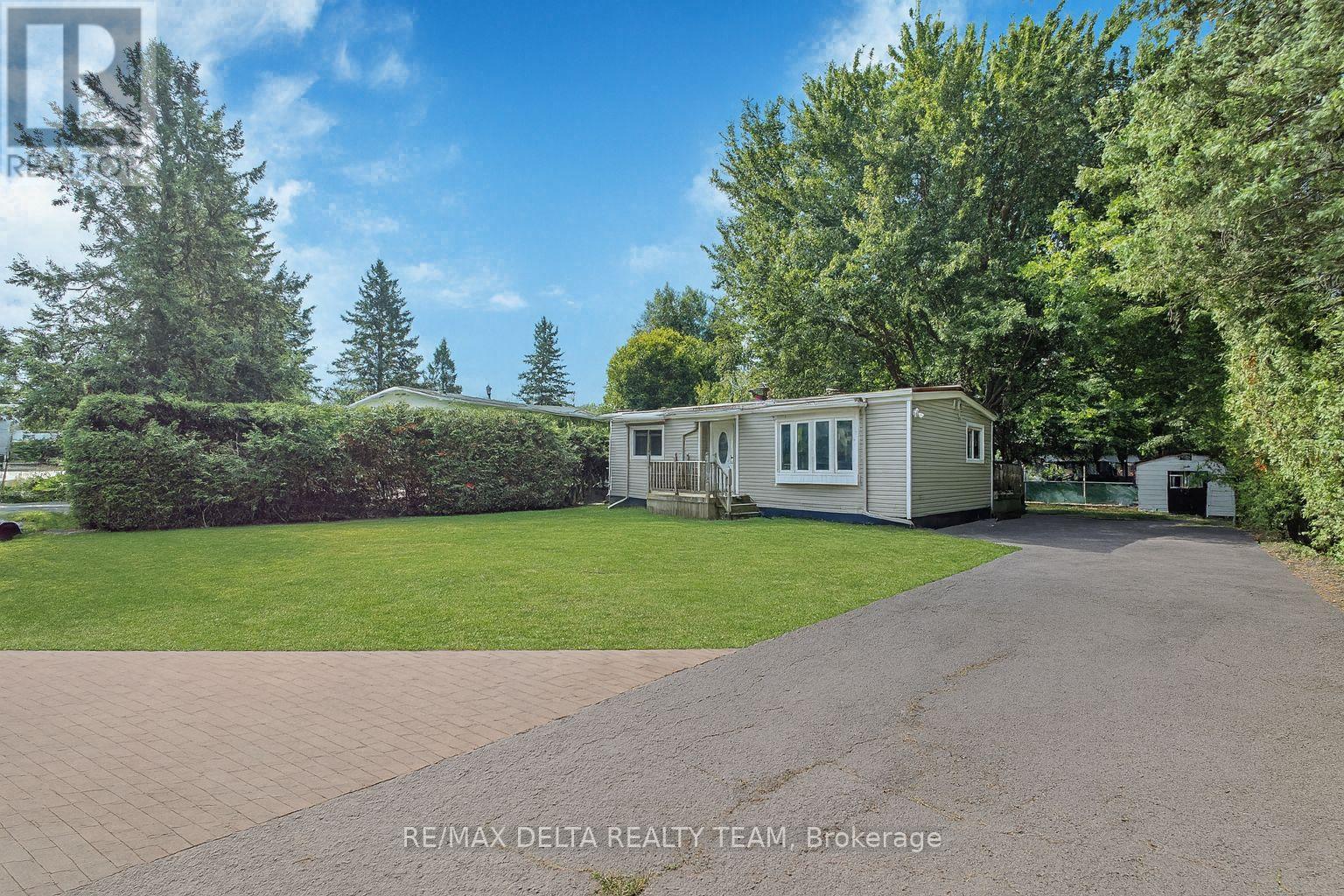 Property image for 25 FRINGEWOOD DRIVE|Ottawa, Ontario K2S1T4