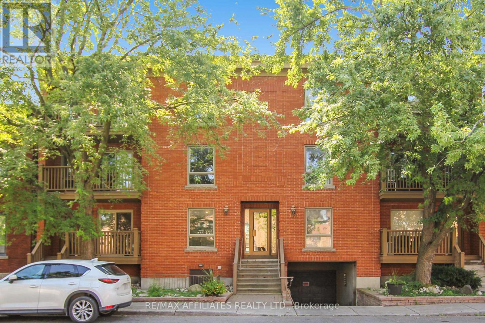 1 - 160 BRUYERE STREET|Ottawa, Ontario K1N5E1