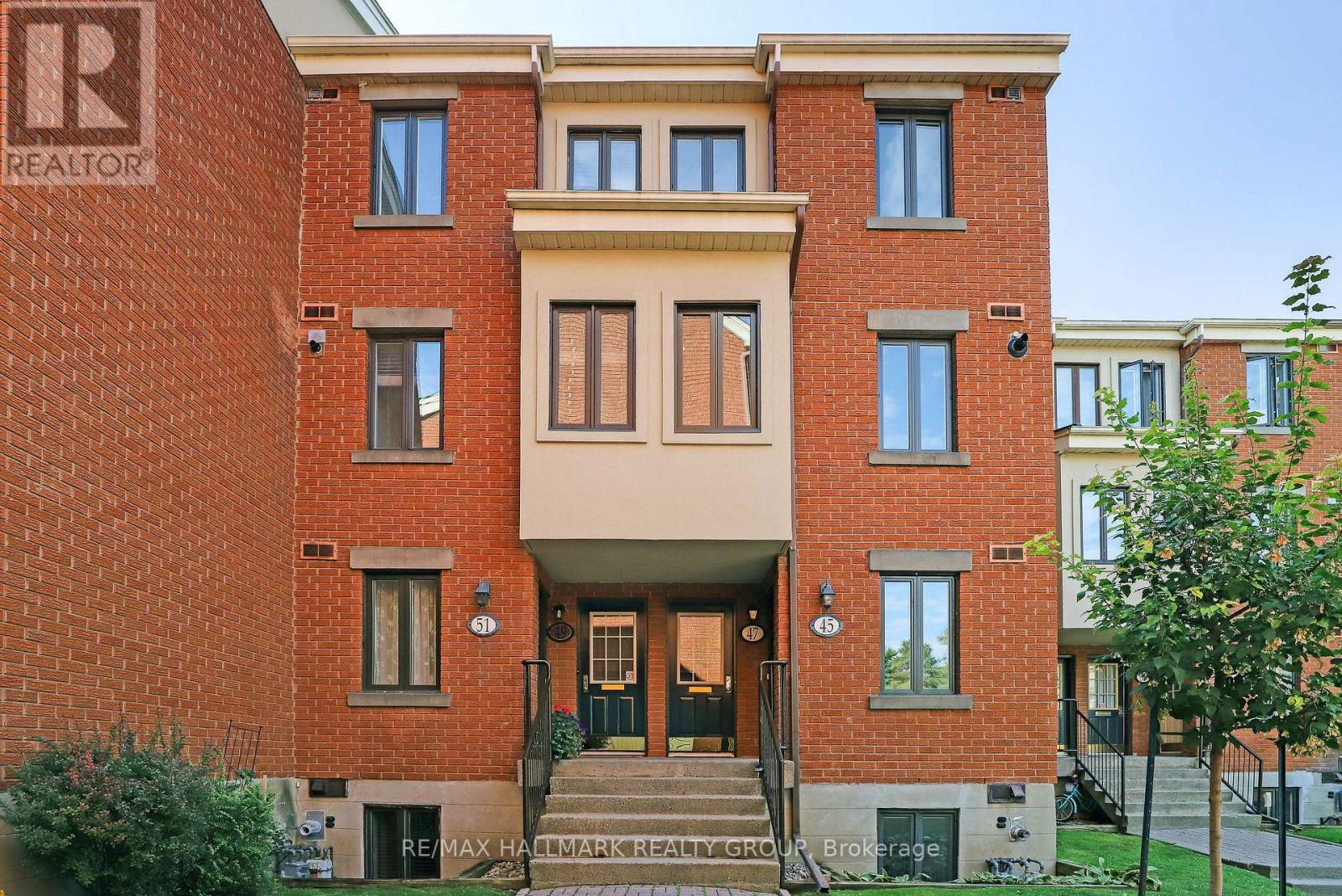 Property image for 47 CRISPIN PRIVATE|Ottawa, Ontario K1K2T7