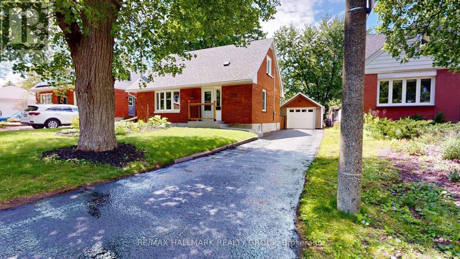 Property image for 1622 DRAKE AVENUE|Ottawa, Ontario K1G0L8