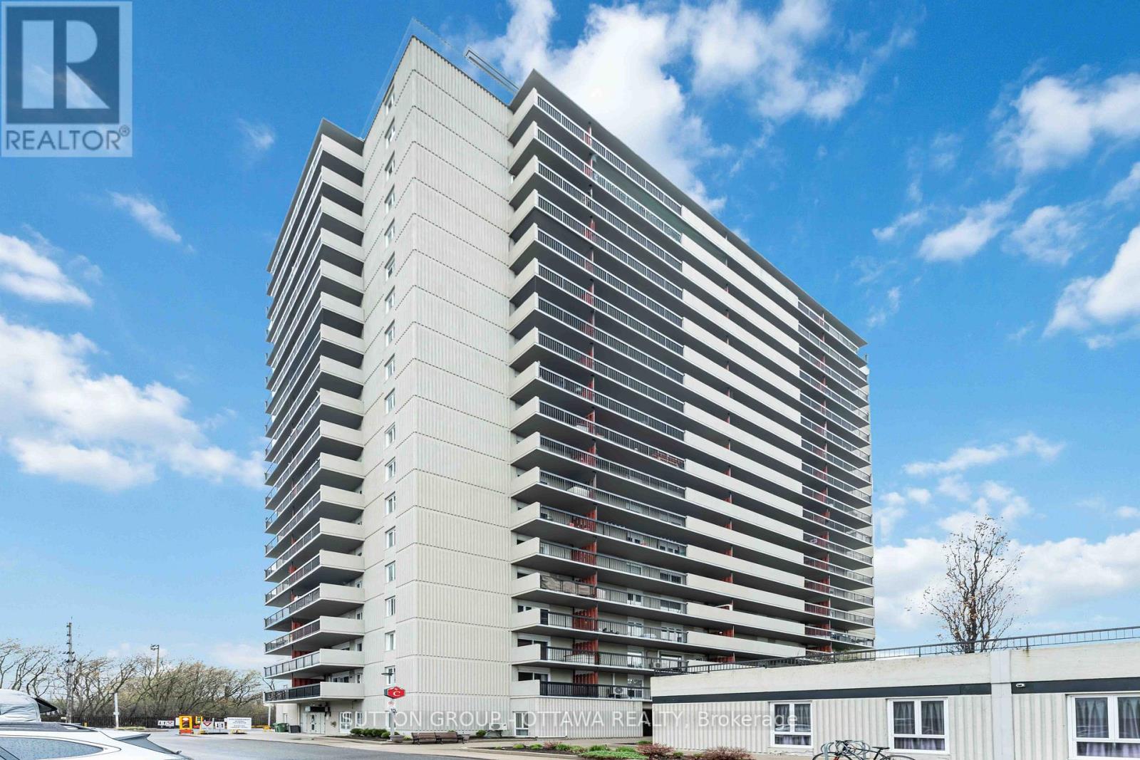 705 - 158C MCARTHUR AVENUE|Ottawa, Ontario K1L8E7