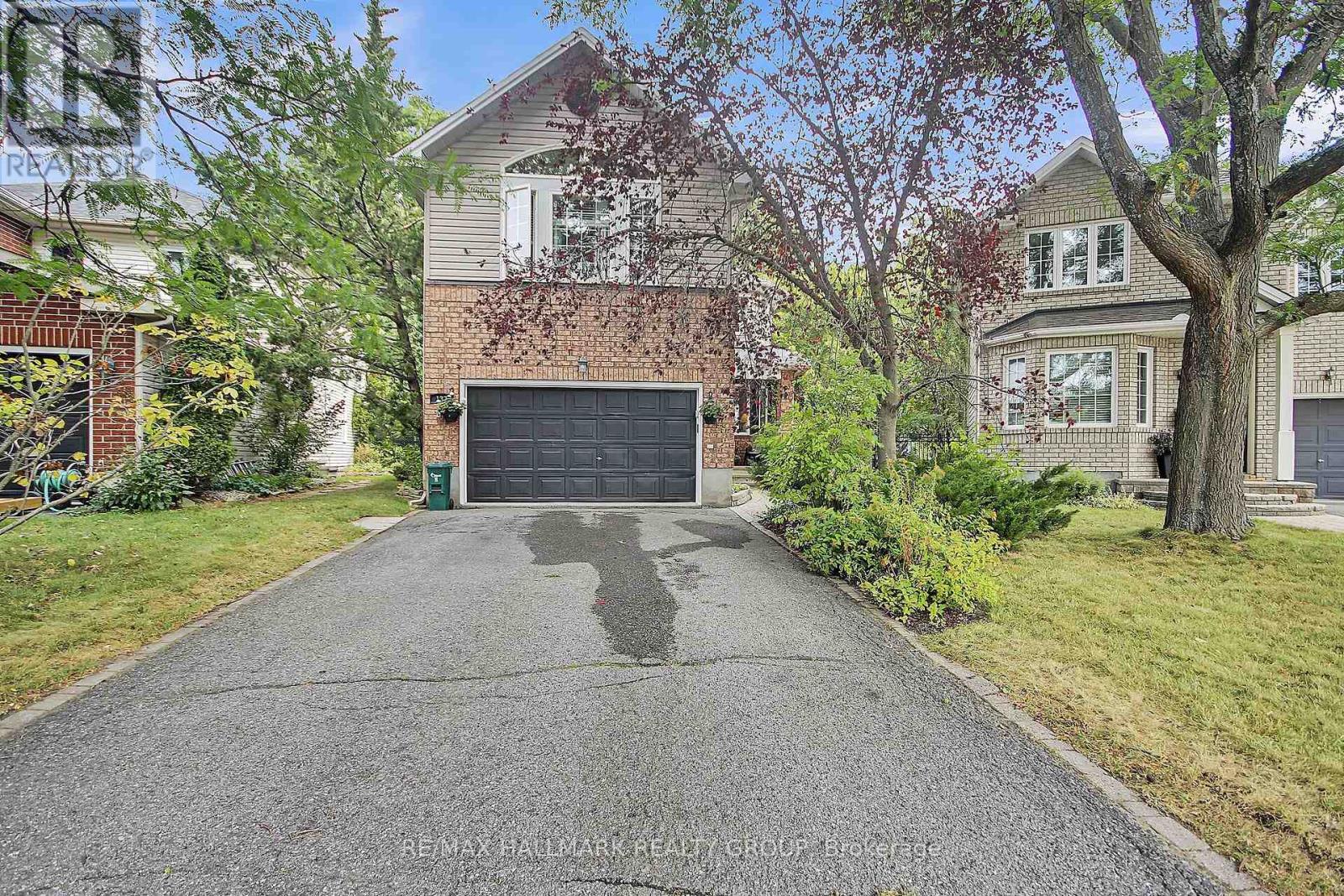 137 SPRINGCREEK CRESCENT|Ottawa, Ontario K2M2M1