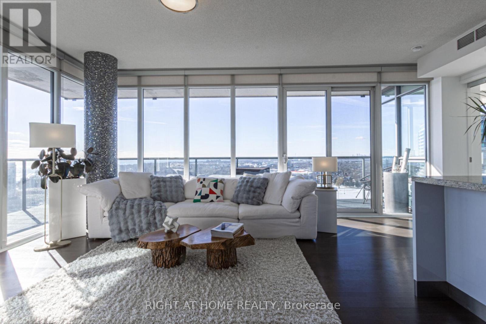 2605 - 88 PARK LAWN ROAD|Toronto (Mimico), Ontario M8Y0B5