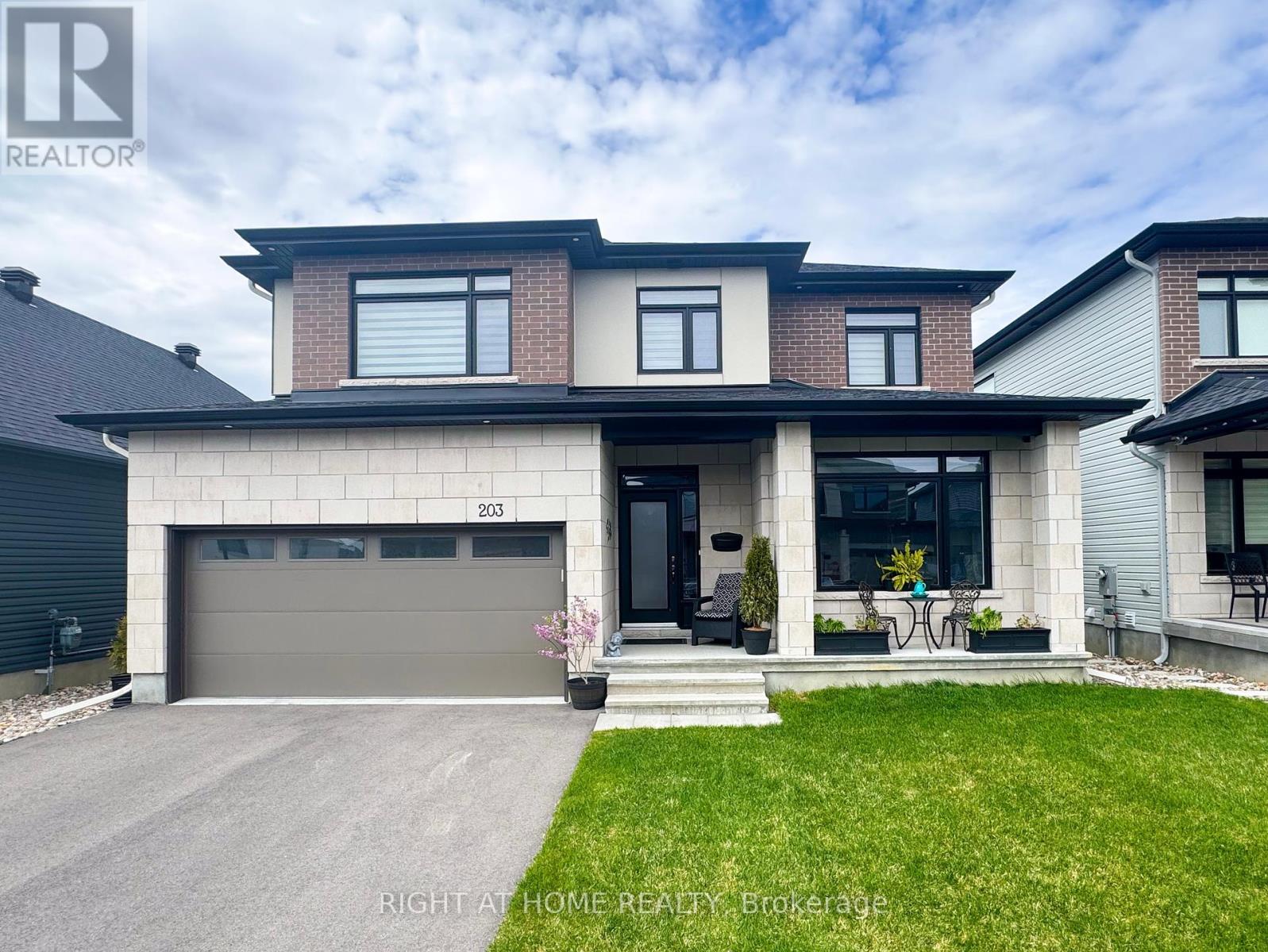 203 OSTERLEY WAY|Ottawa, Ontario K2S2N6