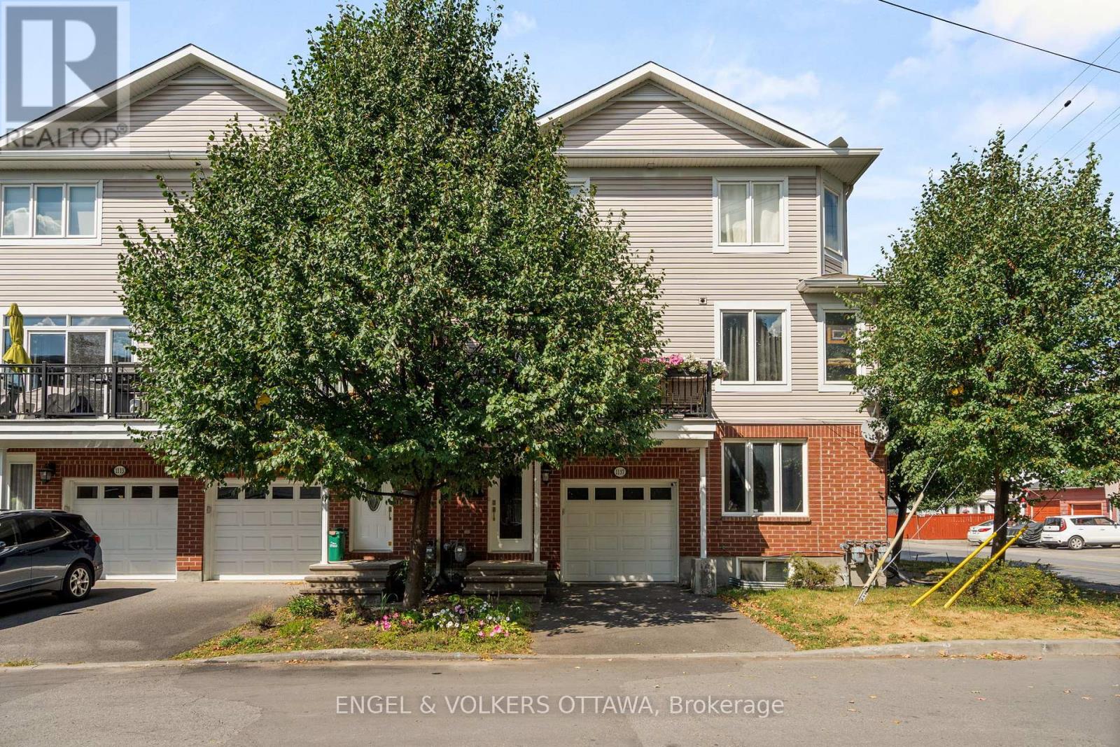 1137 ROCKINGHAM AVENUE|Ottawa, Ontario K1H8A4