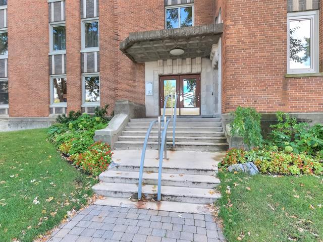 40 Ch. Bates|#101|Montréal (Outremont), Quebec H2V4T5