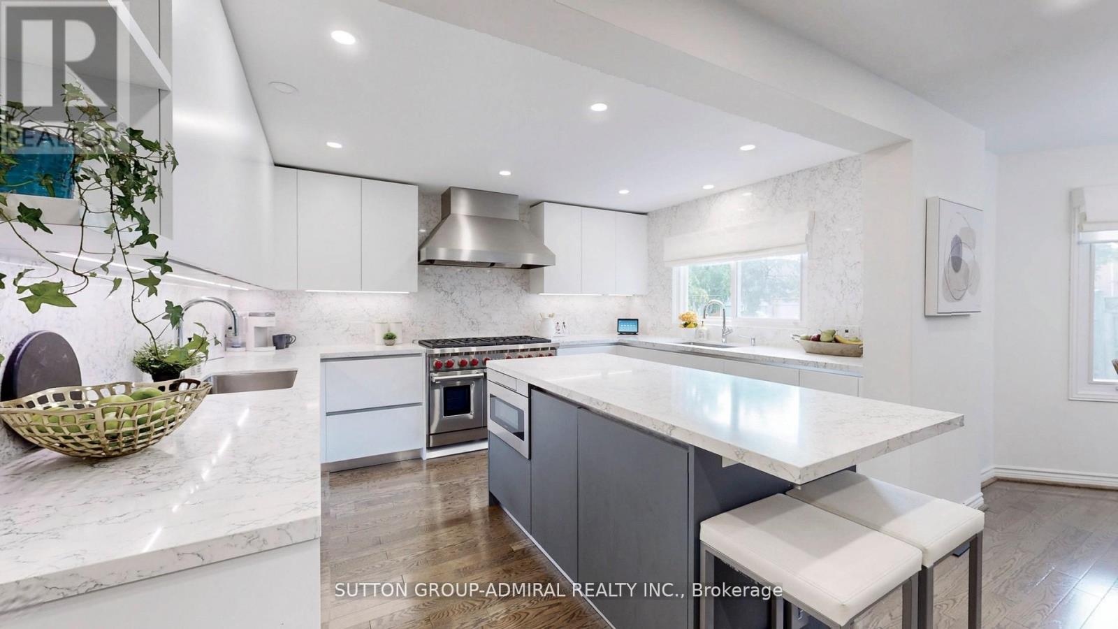 Property image for 122 EDMUND SEAGER DRIVE|Vaughan (Uplands), Ontario L4J4S7