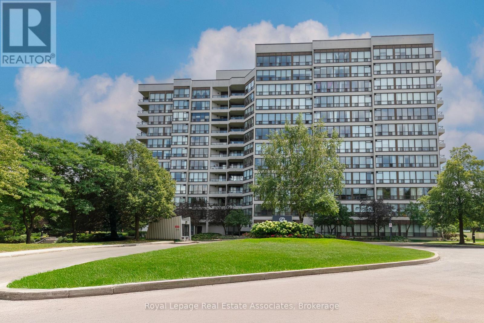 Property image for 1112 - 12 LAURELCREST STREET|Brampton (Queen Street Corridor), Ontario L6S5Y4
