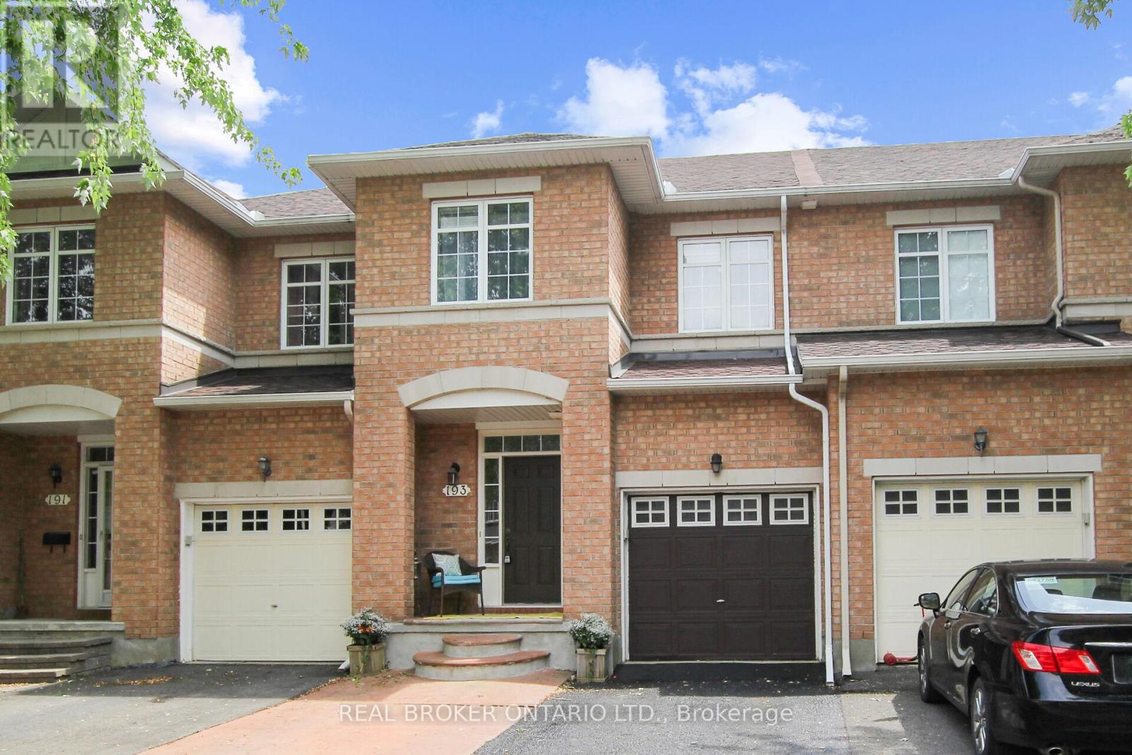 193 DEERCROFT AVENUE|Ottawa, Ontario K2J5J4