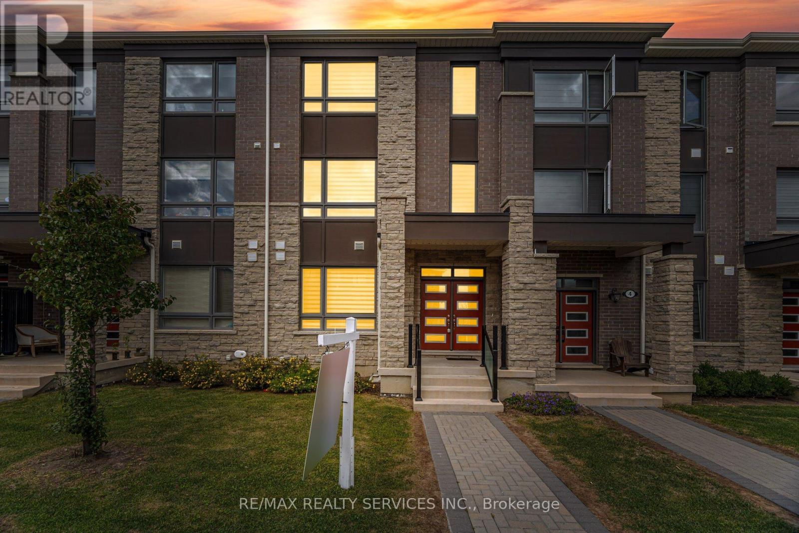 Property image for 14 - 6 SUMMER WIND LANE E|Brampton (Northwest Brampton), Ontario L7A5J2