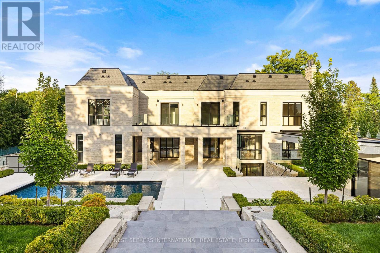 Property image for 36 WAYMAR HEIGHTS BOULEVARD|Vaughan (Islington Woods), Ontario L4L2P7