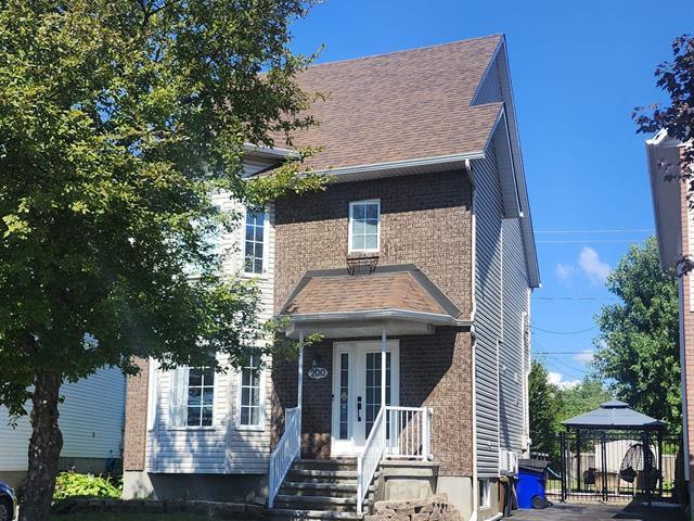 200 Rue des Oeillets|Gatineau (Gatineau), Quebec J8R2R8