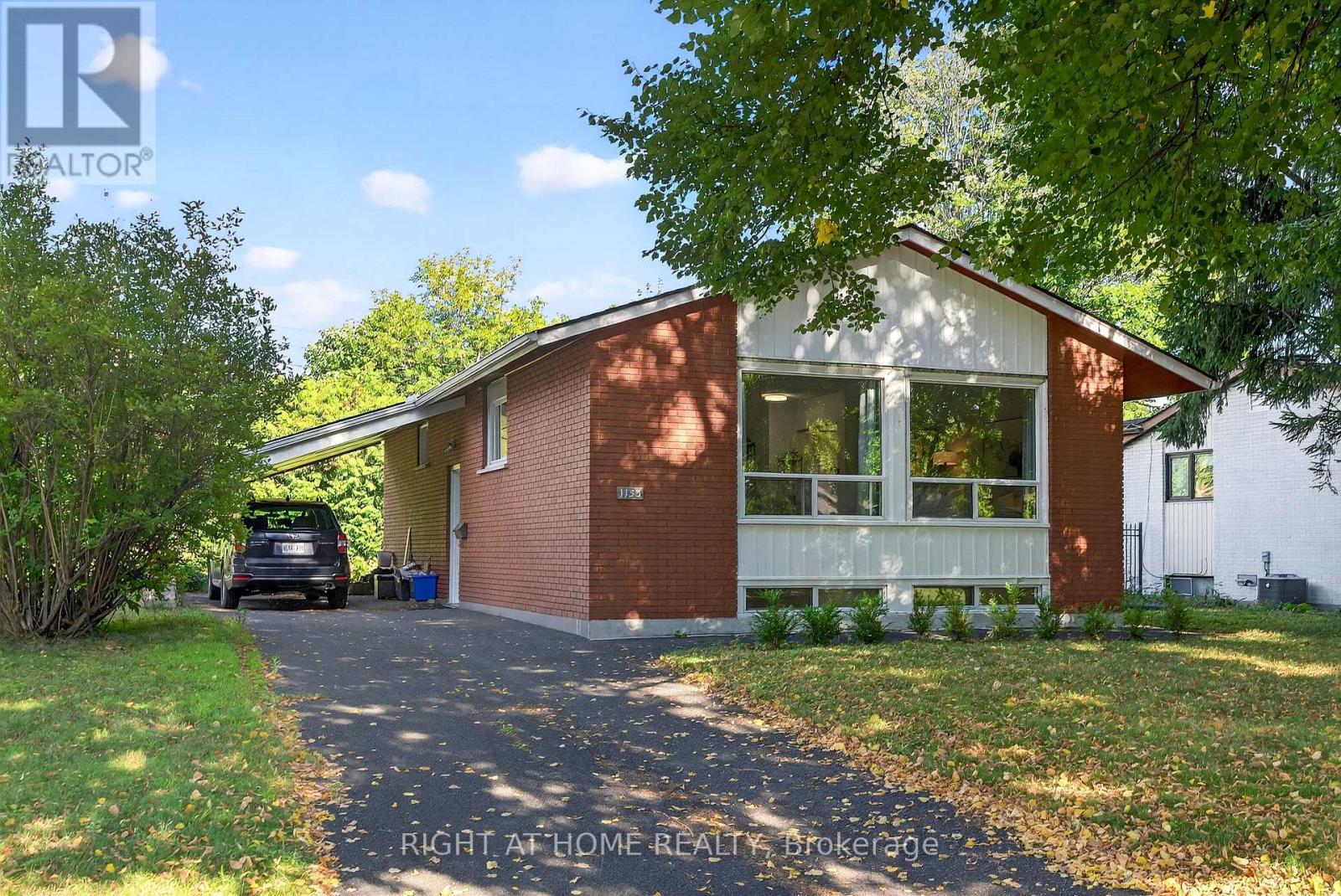 1153 ADIRONDACK DRIVE|Ottawa, Ontario K2C2V2
