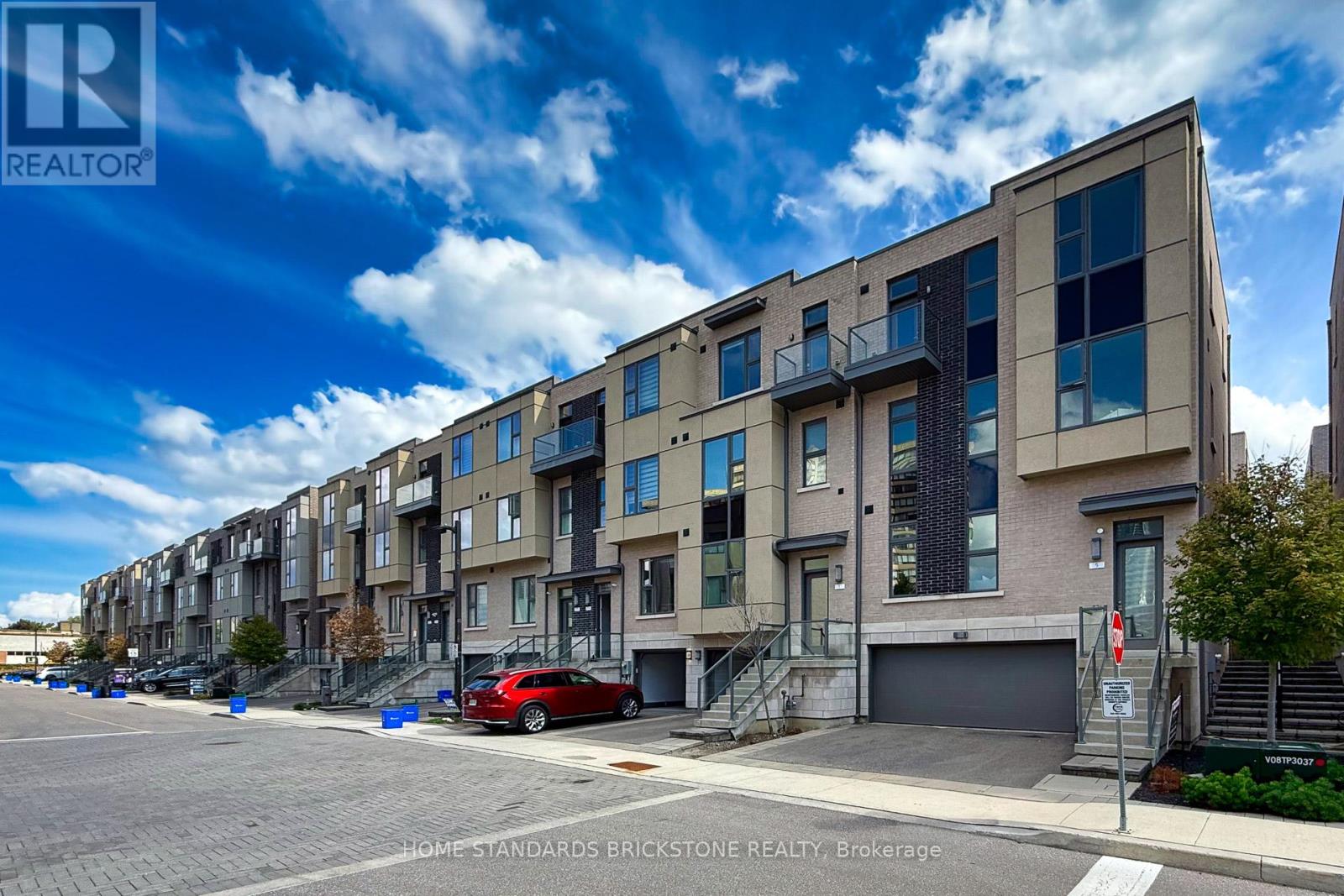 Property image for 5 SMALLWOOD CIRCLE|Vaughan (Brownridge), Ontario L4J0K7