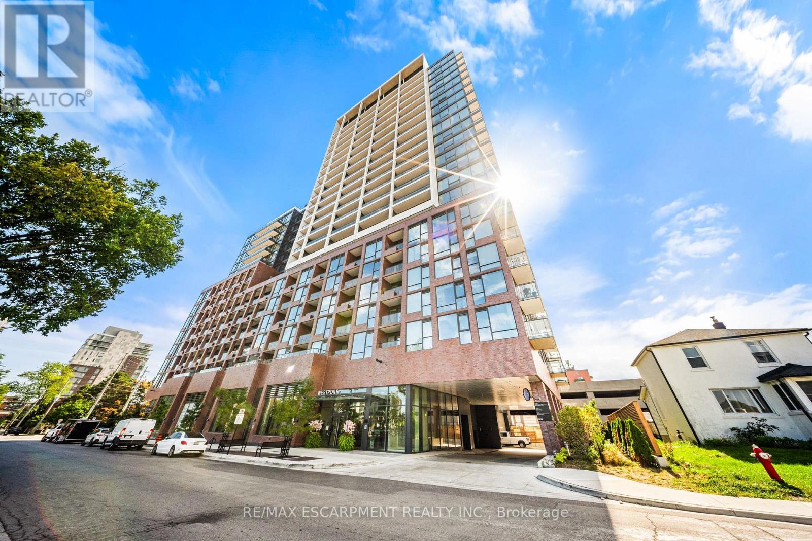 Property image for 801 - 28 ANN STREET|Mississauga (Port Credit), Ontario L9G3G1