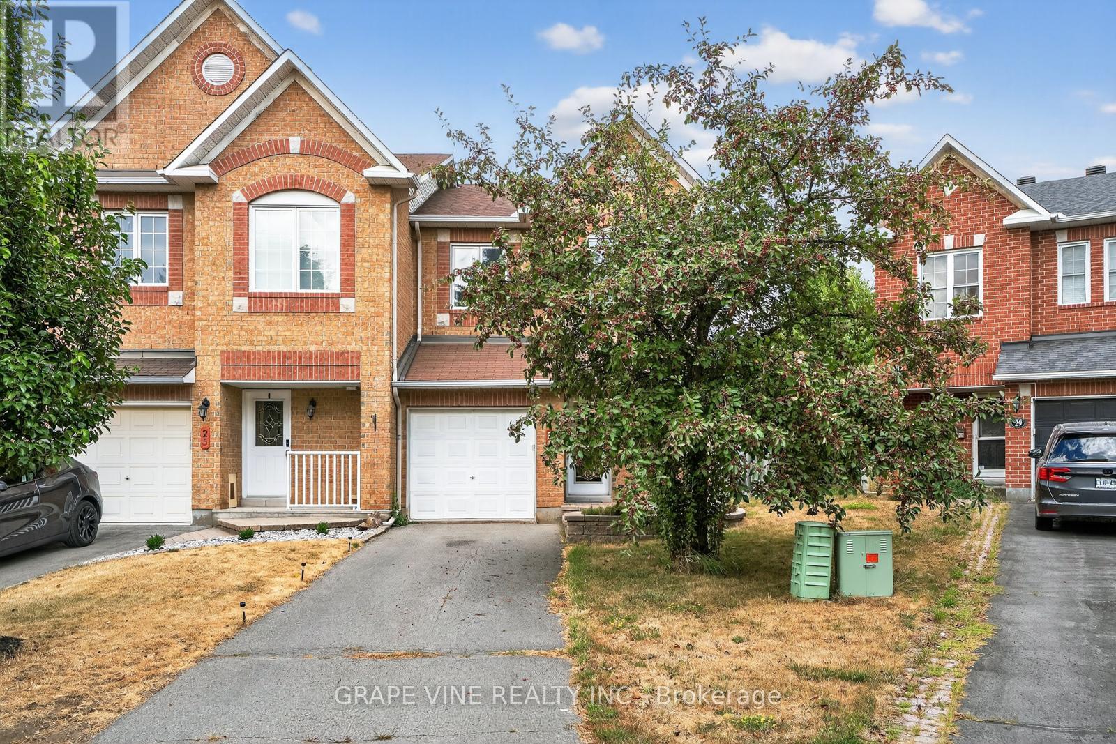 27 FLOWERTREE CRESCENT|Ottawa, Ontario K2M2R8