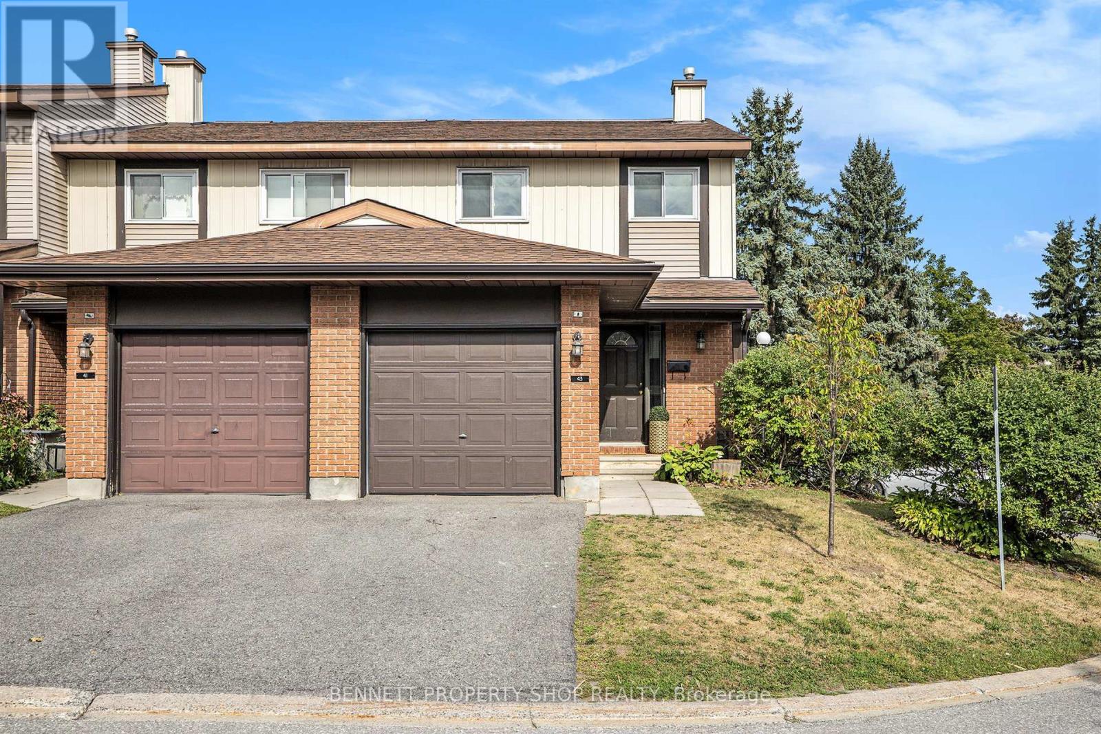 43 CLARKSON CRESCENT|Ottawa, Ontario K2L3C9