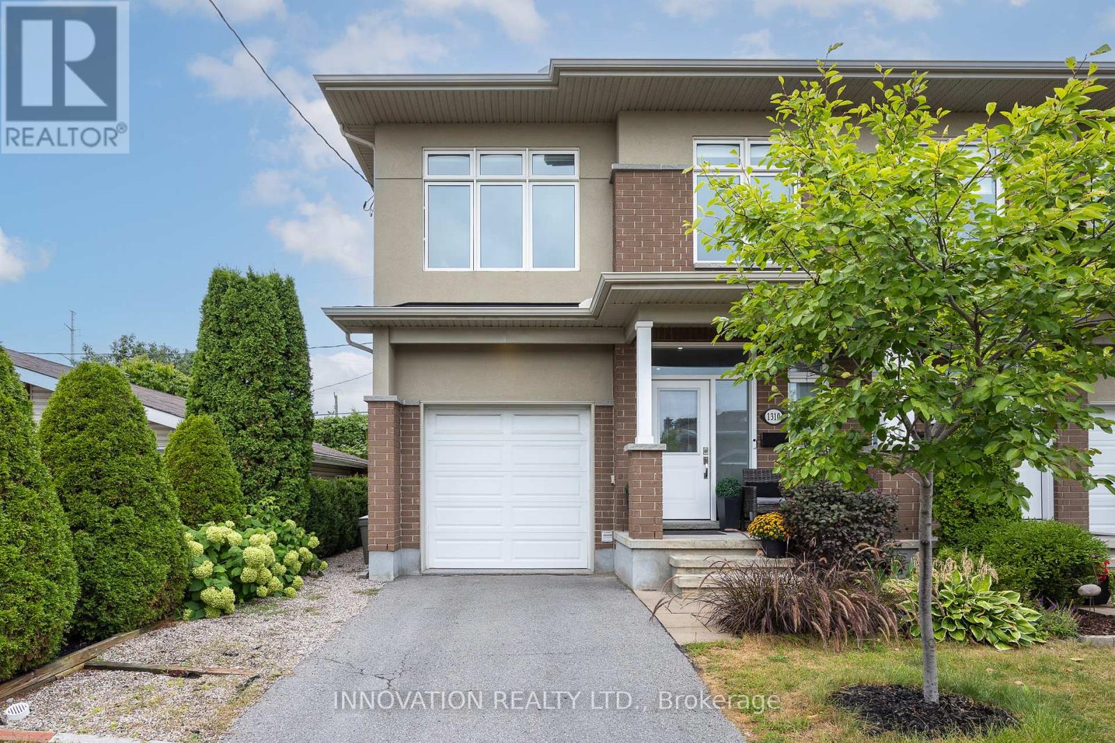 1310 AVENUE P AVENUE|Ottawa, Ontario K1G0B3