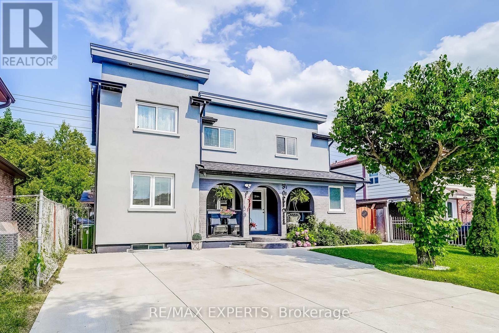 Property image for 31 SHALOM CRESCENT|Toronto (West Humber-Clairville), Ontario M9V4J3