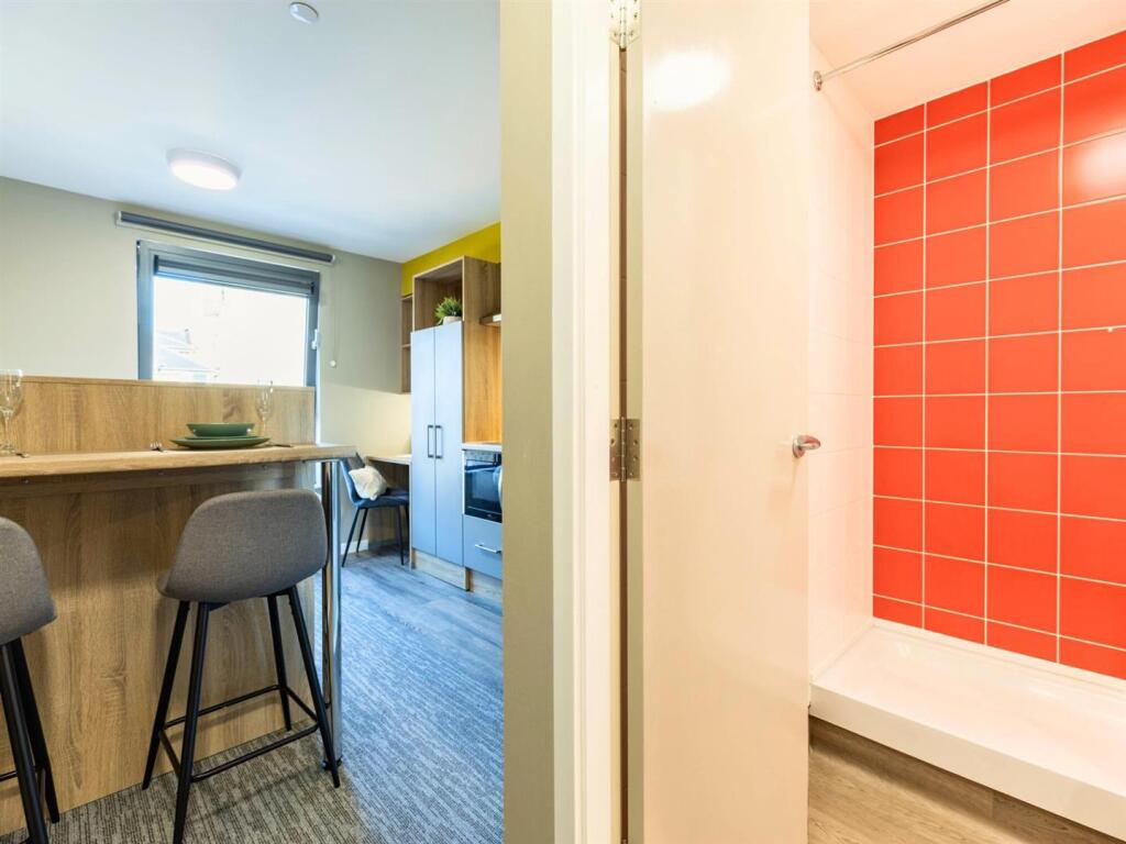 Additional image 23 of Aberdeen | Student | September | AB11