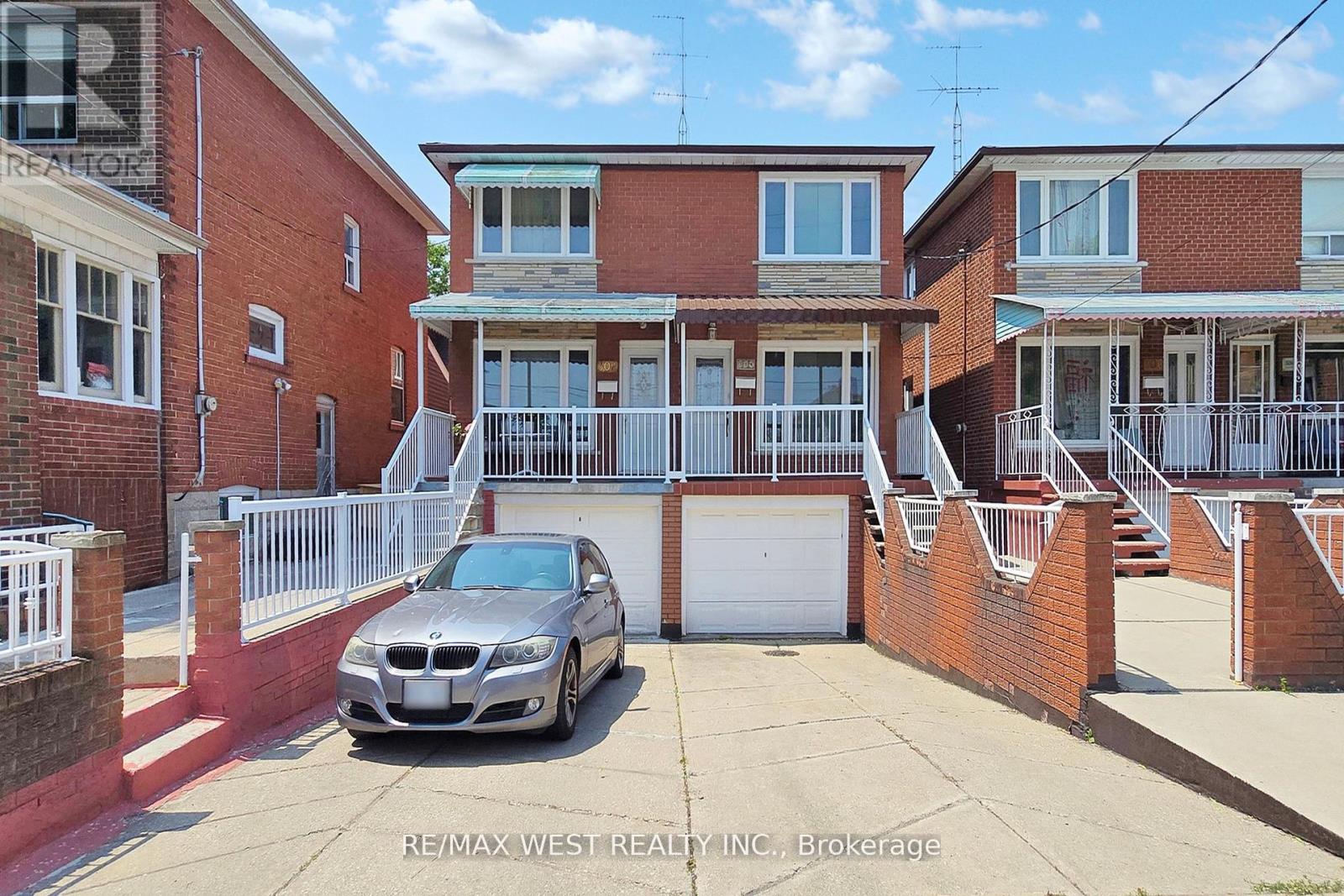 Property image for 304 CONCORD AVENUE|Toronto (Dovercourt-Wallace Emerson-Junction), Ontario M6H2P6