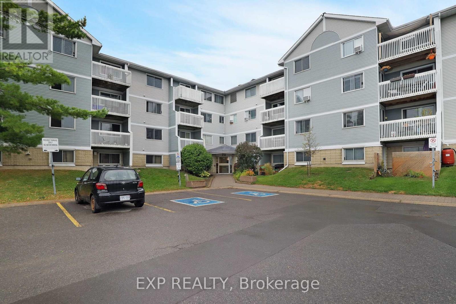 212 - 214 VIEWMOUNT DRIVE|Ottawa, Ontario K2E7X3