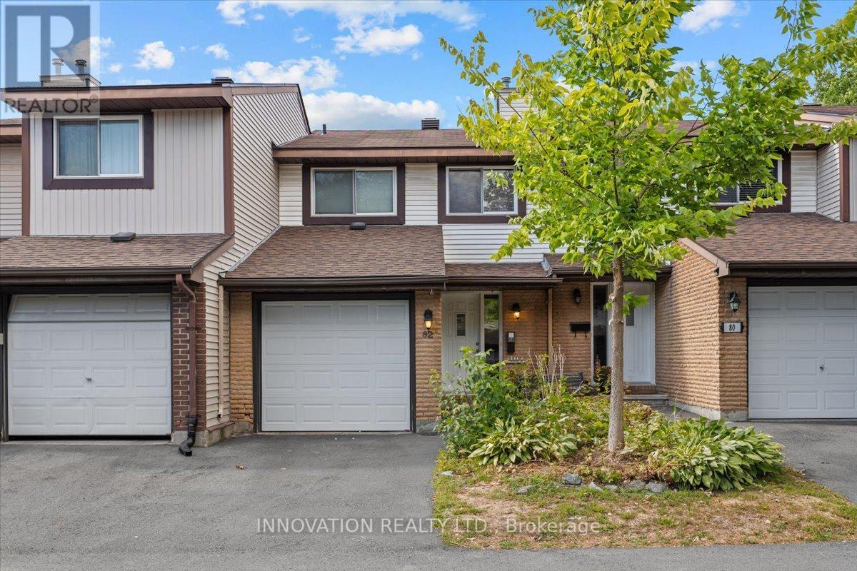 Property image for 82 STOKES CRESCENT E|Ottawa, Ontario K2L2Z4