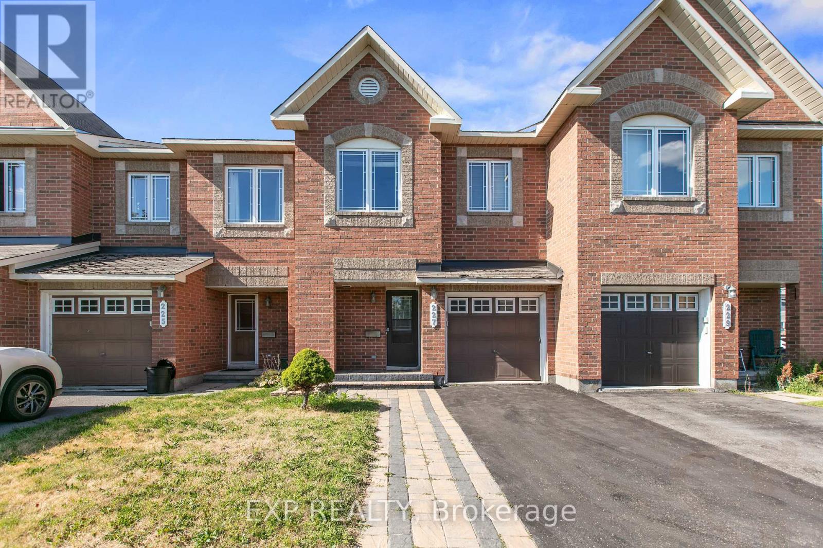 227 MONACO PLACE|Ottawa, Ontario K4A0G8