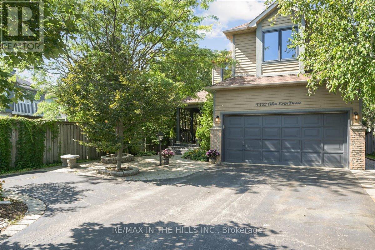 5352 GLEN ERIN DRIVE|Mississauga (Central Erin Mills), Ontario L5M5C2