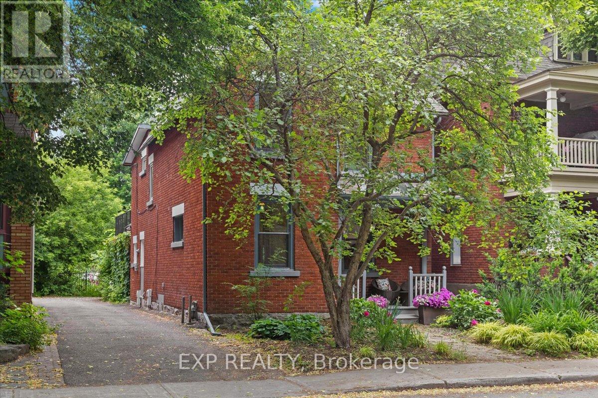 Property image for 107 STANLEY AVENUE|Ottawa, Ontario K1M1N8