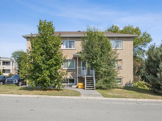 Property image for 12 Rue Chateaubriand|Gatineau (Hull), Quebec J9A1J1