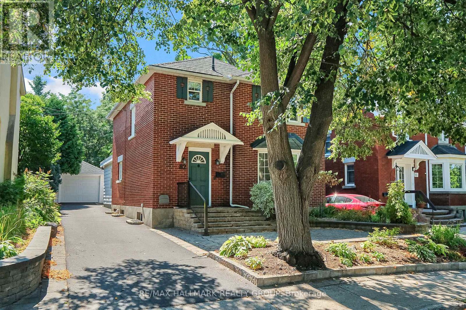 Property image for 82 LAURENTIAN PLACE|Ottawa, Ontario K1Y4E2