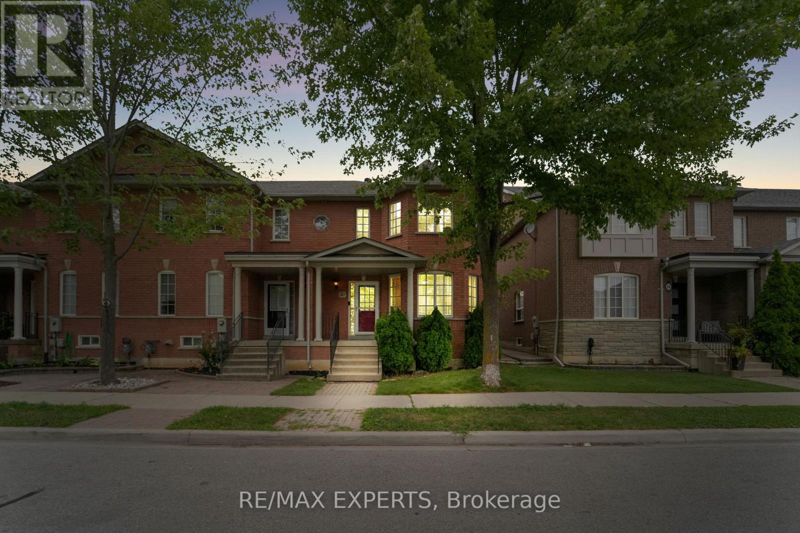 Property image for 20 DECOROSO DRIVE|Vaughan (Sonoma Heights), Ontario L4H1V2