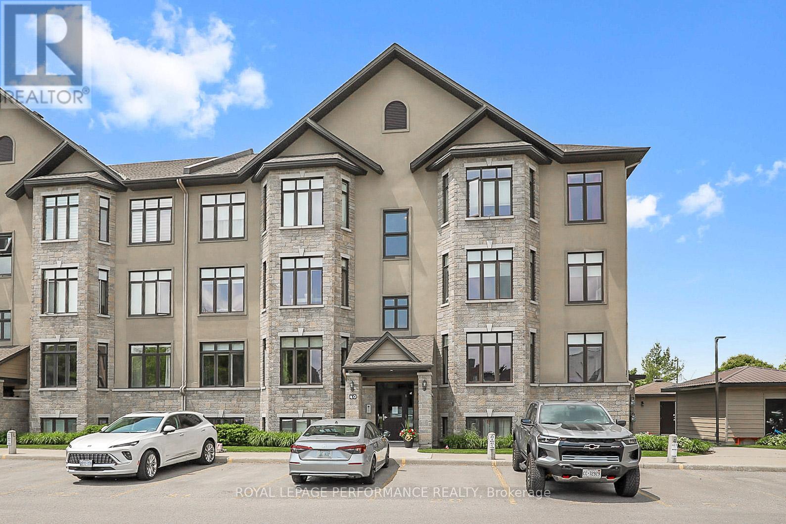 2 - 40 PRESTIGE CIRCLE|Ottawa, Ontario K4A0W9