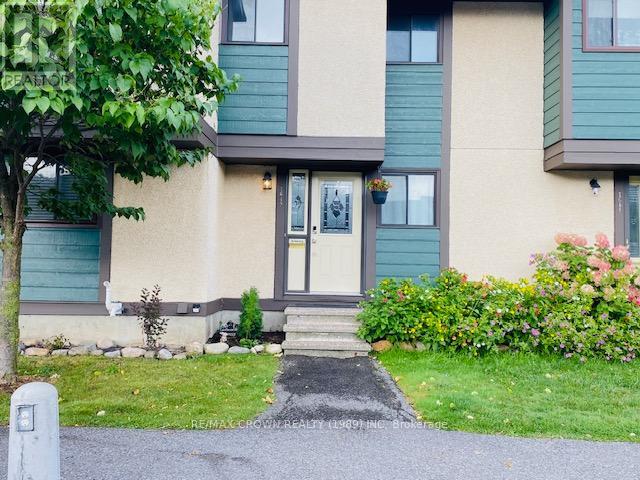 28 - 1649 MEADOWBROOK ROAD|Ottawa, Ontario K1B4W6