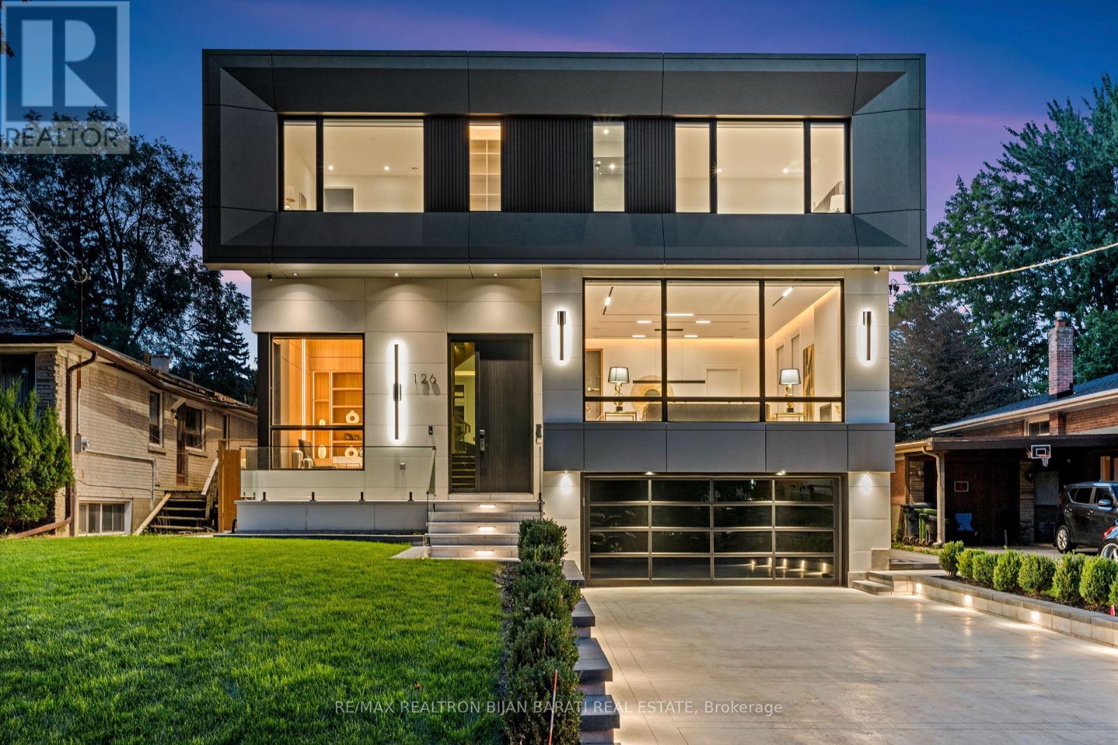 Property image for 126 SANTA BARBARA ROAD|Toronto (Willowdale West), Ontario M2N2C5