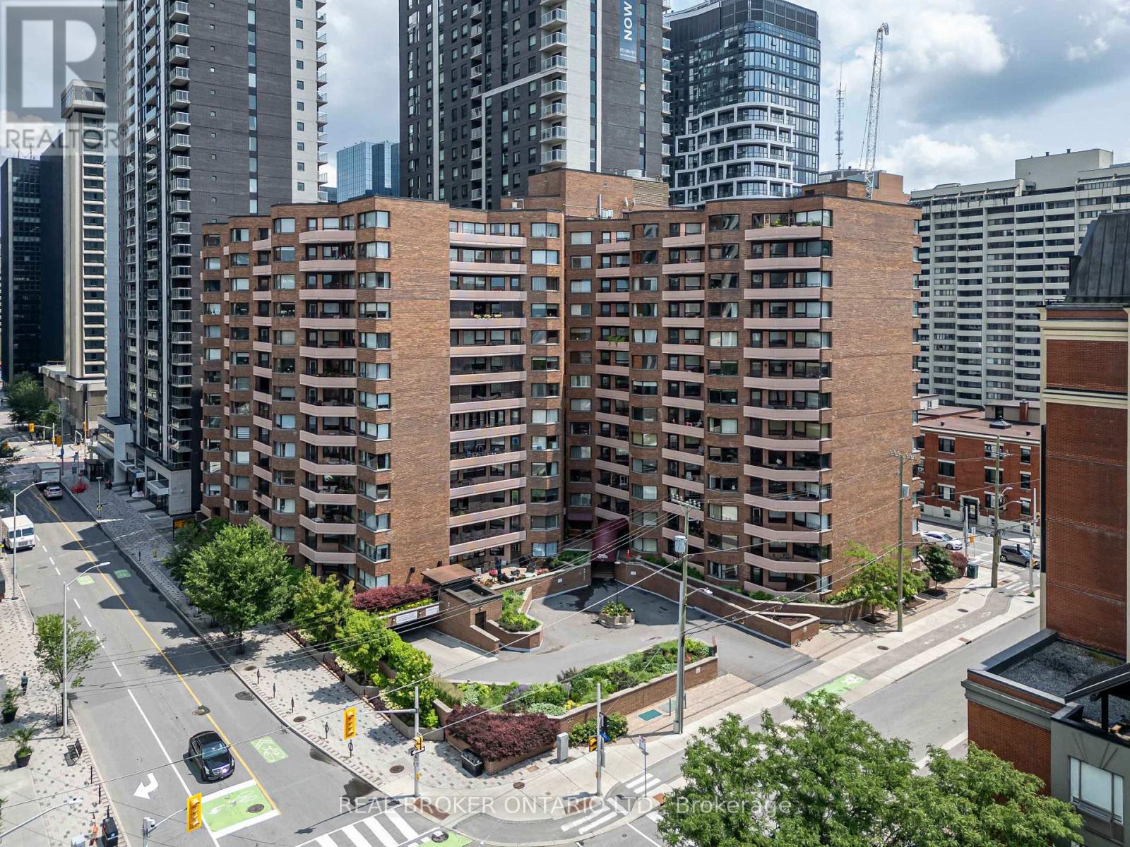 1402 - 151 BAY STREET|Ottawa, Ontario K1R7T2