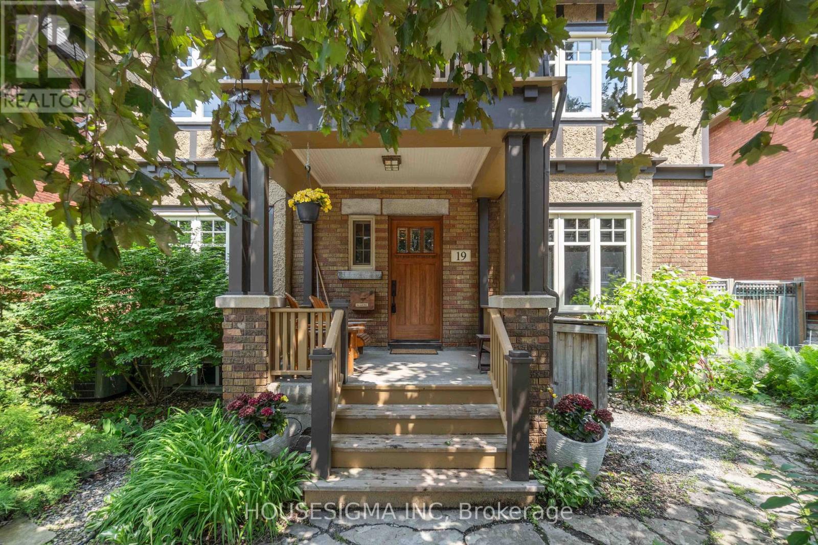 Property image for 19 OAKLAND AVENUE|Ottawa, Ontario K1S2T1