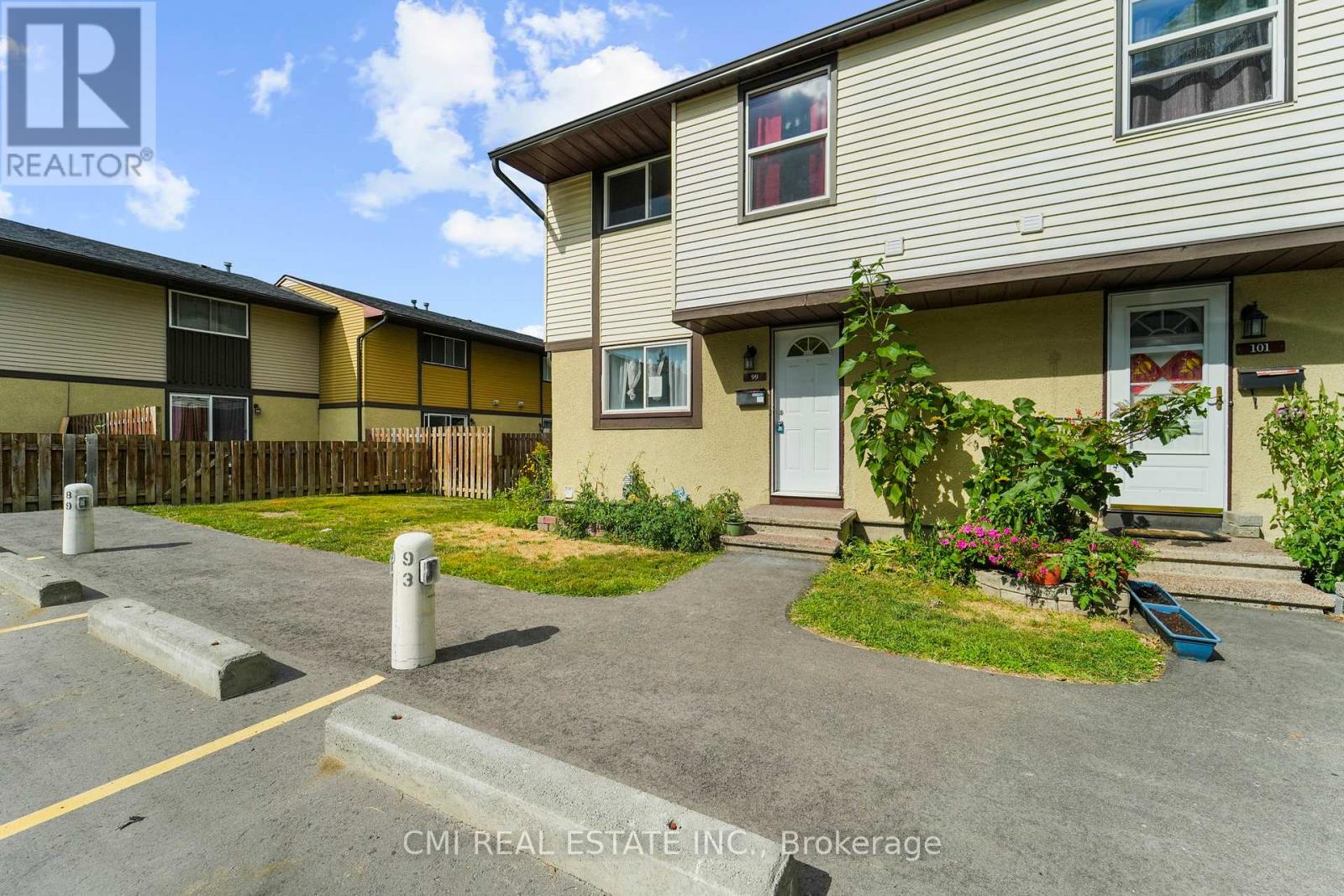 Property image for 99 - 2570 SOUTHVALE CRESCENT|Ottawa, Ontario K1B5B7