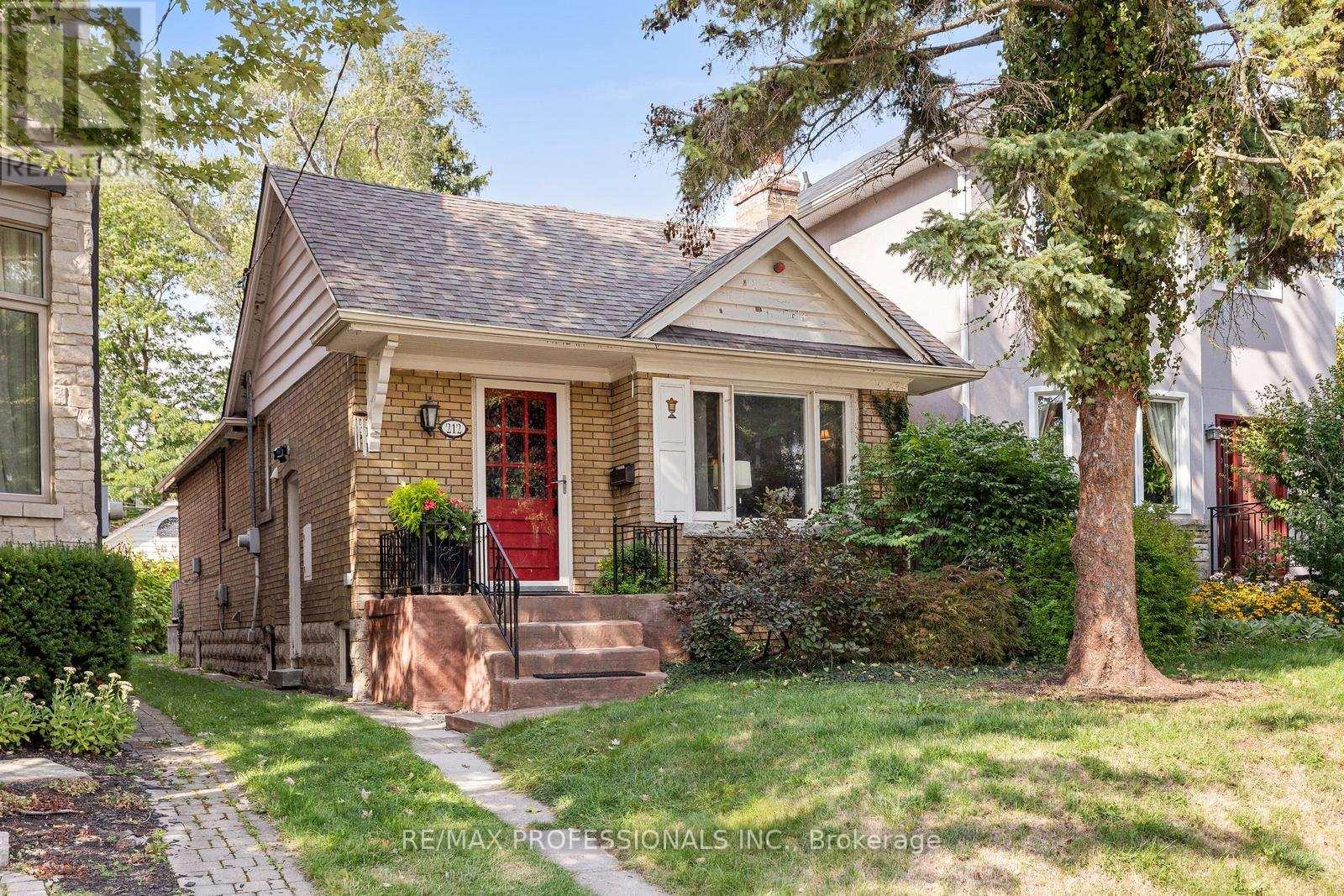 Property image for 212 DOUGLAS AVENUE|Toronto (Lawrence Park North), Ontario M5M1G8