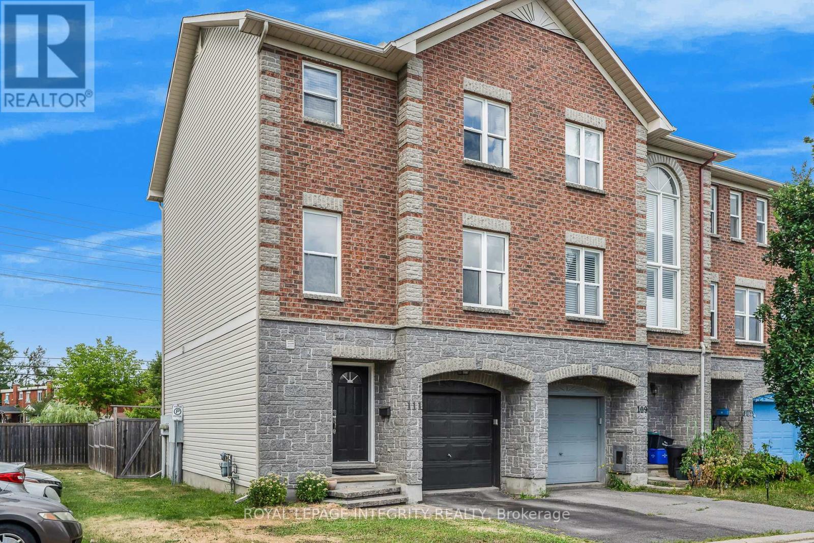 111 ARCOLA PRIVATE|Ottawa, Ontario K1K4W9