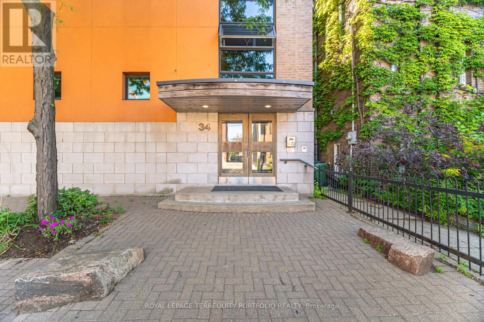 Property image for 201 - 34 CLAREMONT STREET|Toronto (Trinity-Bellwoods), Ontario M6J2M4