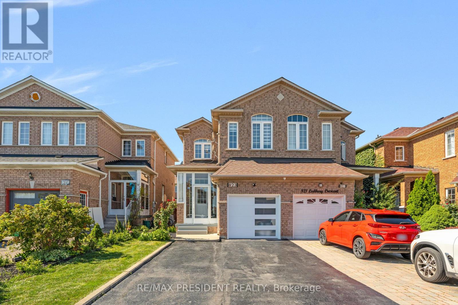 823 LEDBURY CRESCENT|Mississauga (East Credit), Ontario L5V2P9