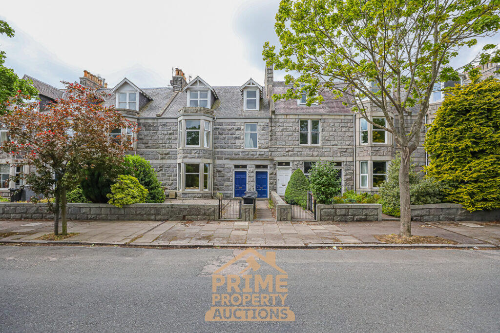 Property image for Attic Flat, 55 Forest Avenue, Aberdeen, AB15 4TU