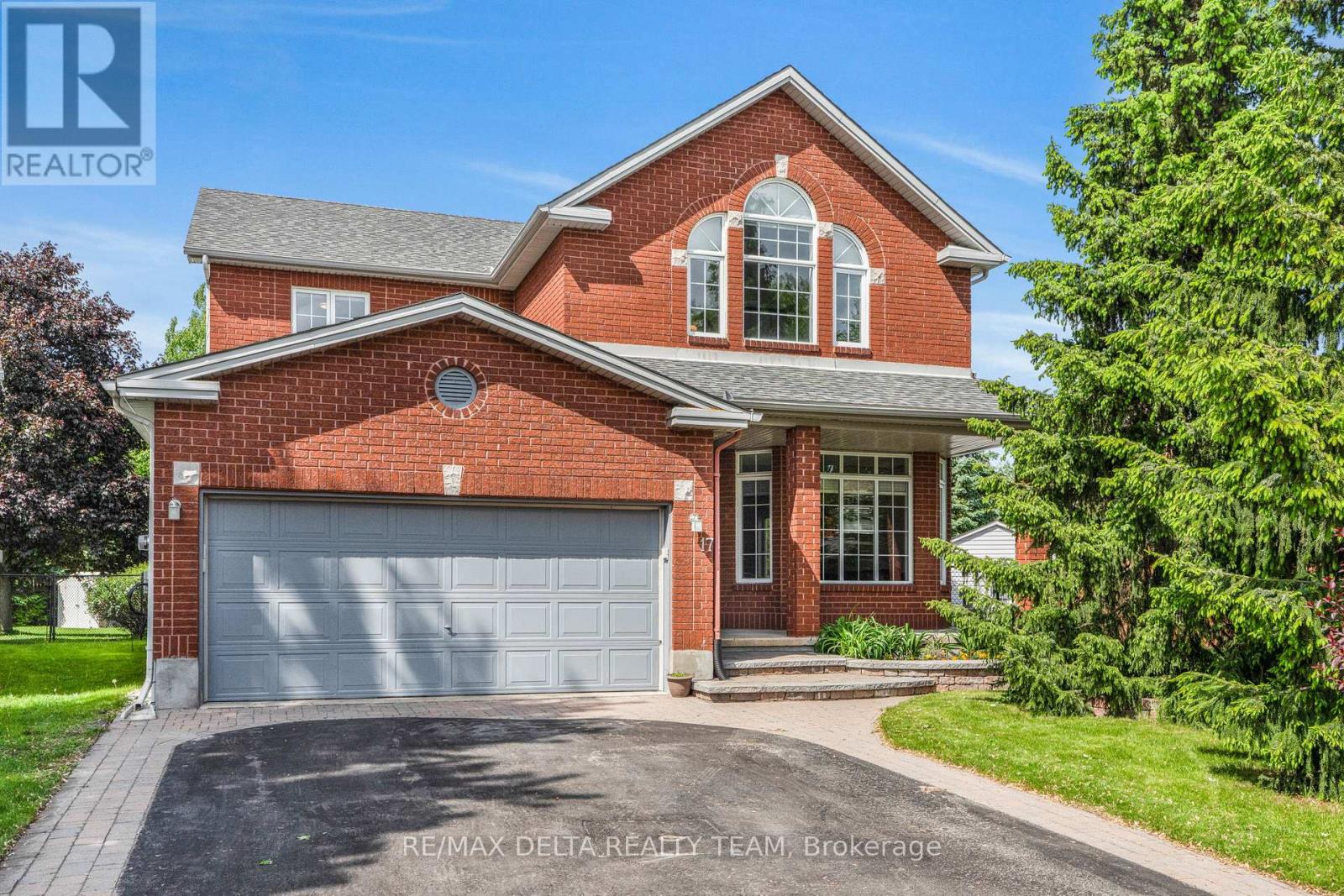 Property image for 17 SOLACE COURT|Ottawa, Ontario K1K4T5