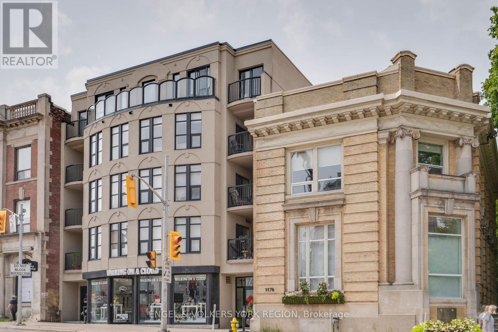 203 - 1174 YONGE STREET|Toronto (Annex), Ontario M4W2L9