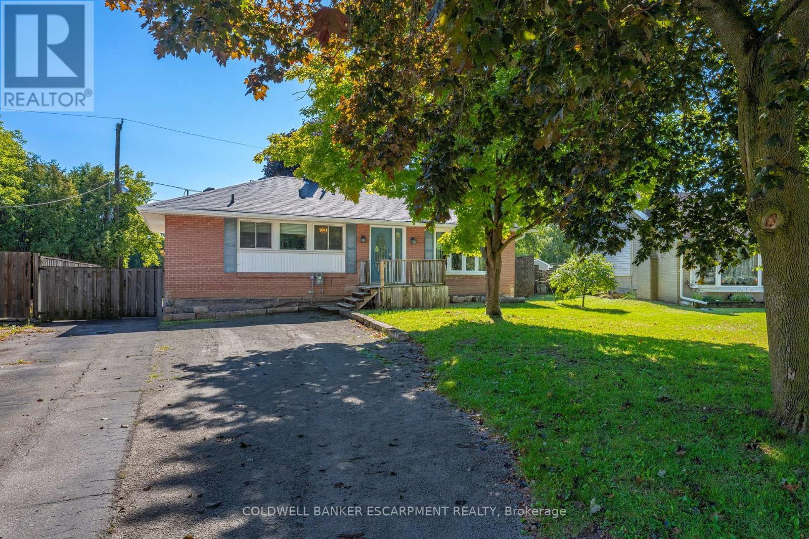 Property image for 54 MOWBRAY PLACE|Halton Hills (AC Acton), Ontario L7J2J8